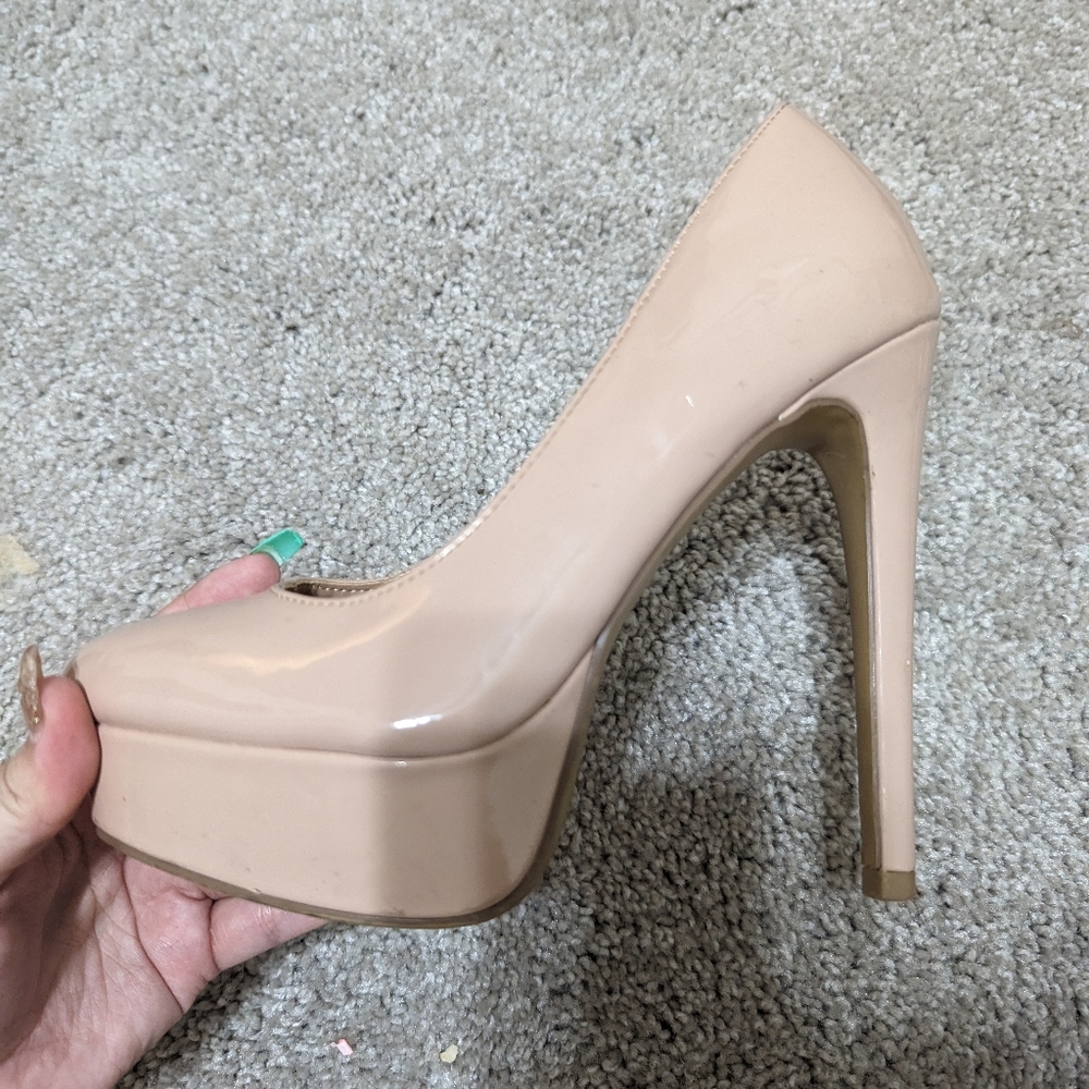 Nude Pumps, Size 6.5